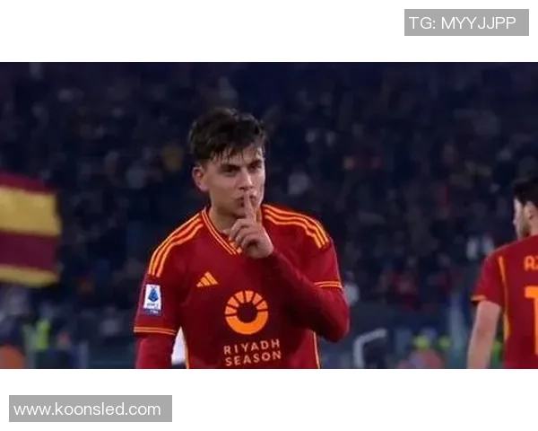 足球明星做闭嘴手势引发热议背后隐藏的故事与情感解析